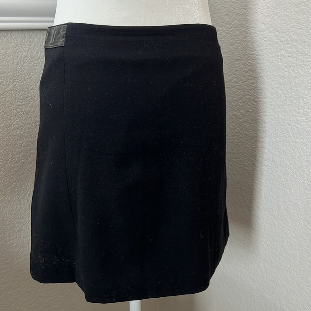 Elie Tahari mini skirt